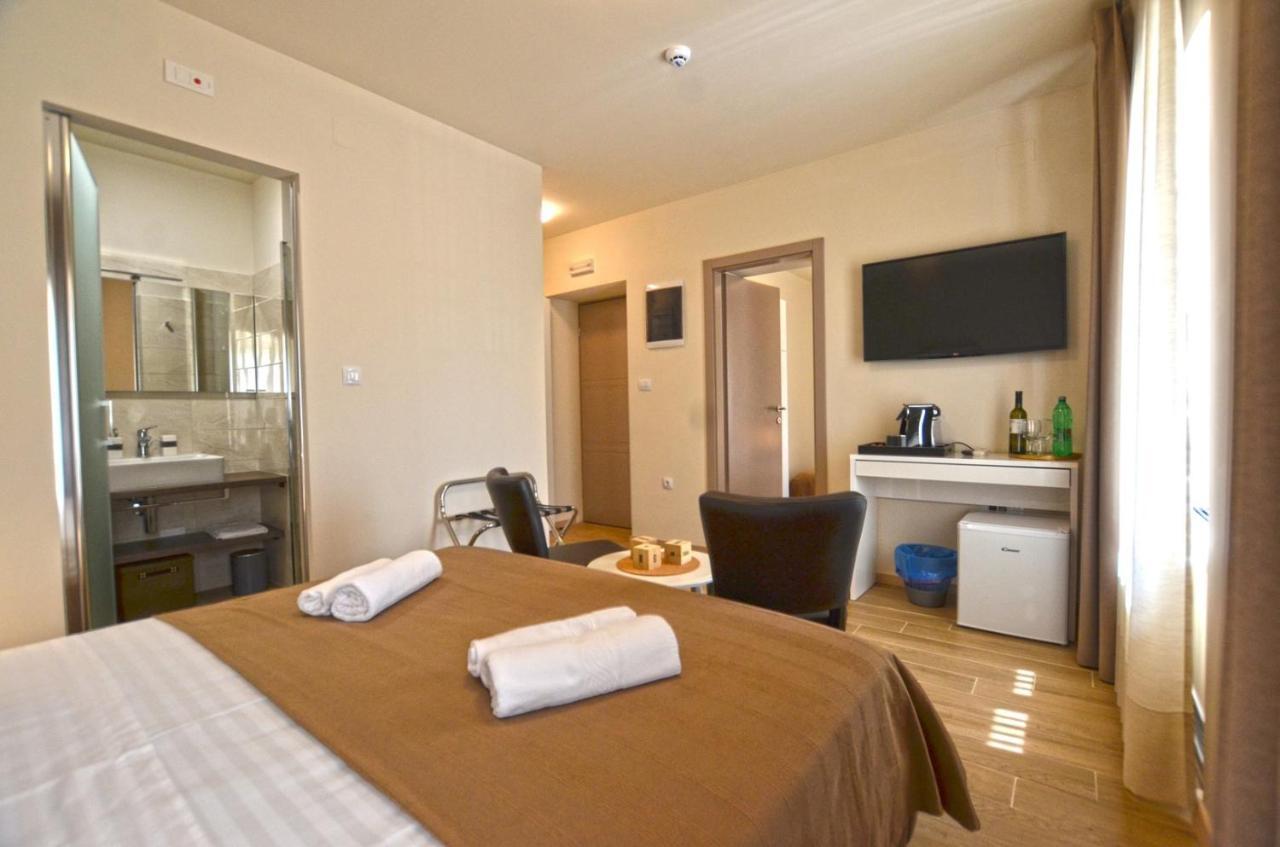 App & Rooms Juraga Бале Екстериор снимка